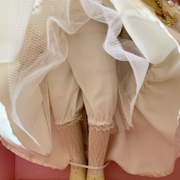 Porcelain Doll - Angel Collection- Genuine Porcelain Doll - Picture 13 of 16